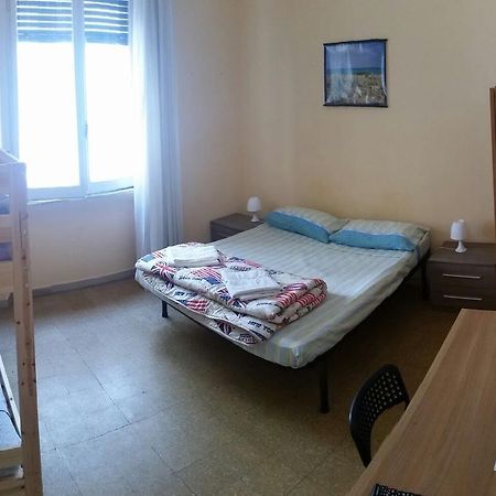 Medusa Affittacamere Livorno Bagian luar foto