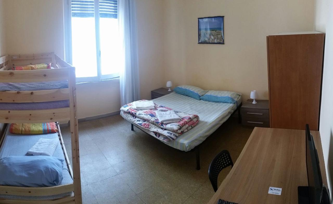 Medusa Affittacamere Livorno Bagian luar foto